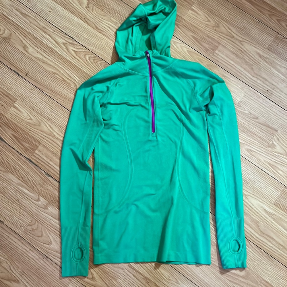 Lululemon LS hooded seawheeze swiftly